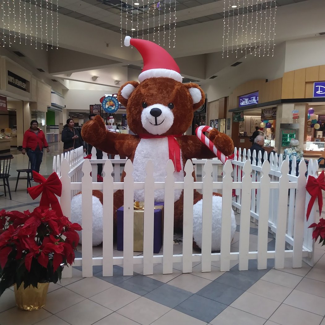 FREE GIFT WRAPPING 3